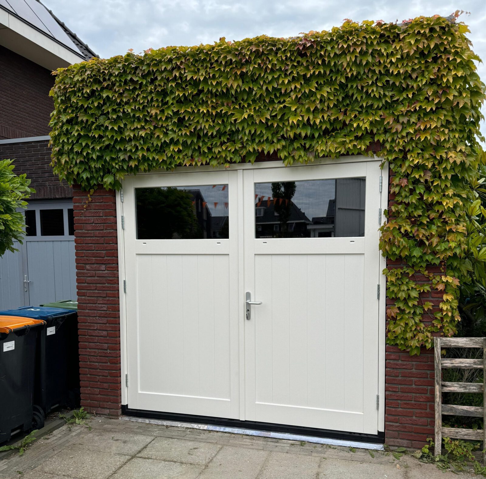 Garage deuren, alulight deuren stolp, stolpdeuren, garage deur,