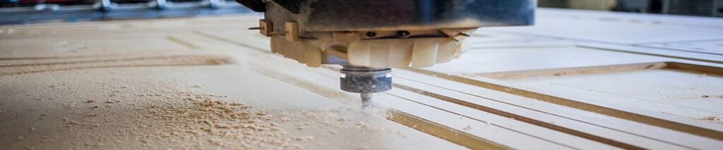 vrezen deur, details deur, productie deuren, fabricage deuren, timmerfabriek deuren productie