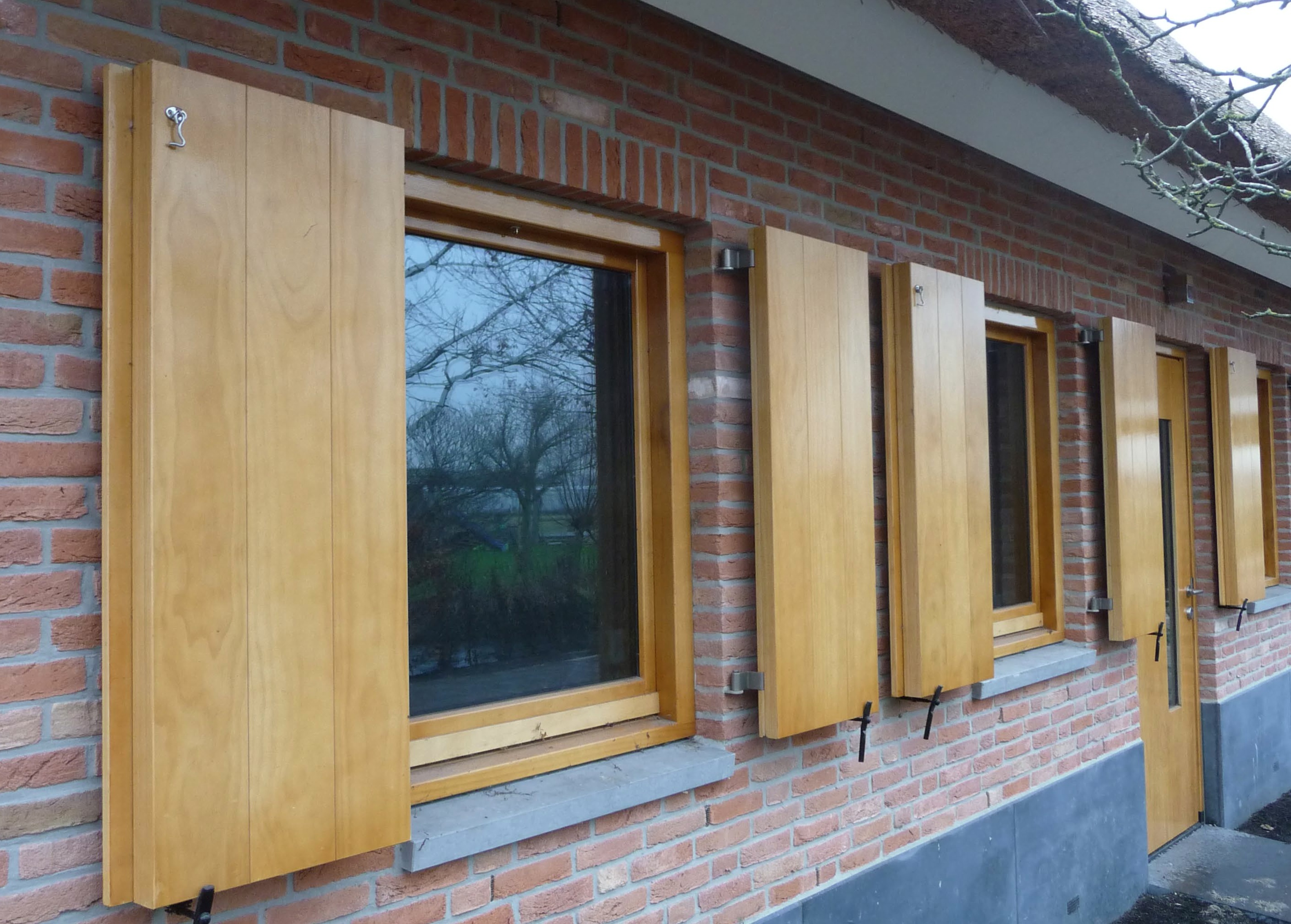onbehandeld Accoya, transparant volhout Accoya, volhout Accoya, Accoya ramen en deuren, Accoya schuif, hef schuif Accoya, Harmonica vouw deuren, vouwdeuren Accoya, harmonica vouwpui,