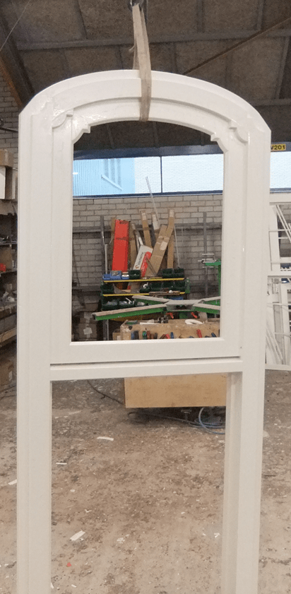 authentieke kozijnen, Hollandse kozijnen, nostalgische kozijnen, traditionele kozijnen, gevelkozijnen, hardhouten pui, pui, houten pui, buiten schuifpui, verticale schuiframen, houten schuifraam, Accoya ramen en kozijnen,