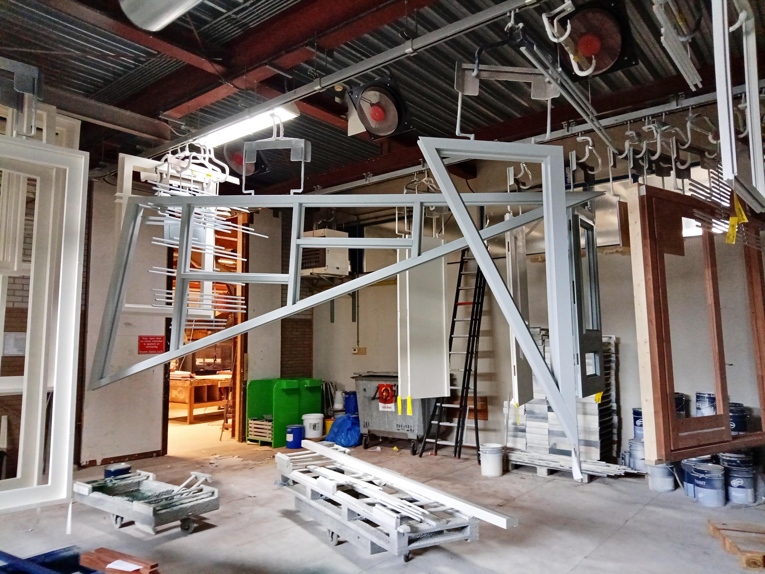 productie kozijnen, productie ramen, productie houten deuren, design kozijnen, aparte kozijnen,