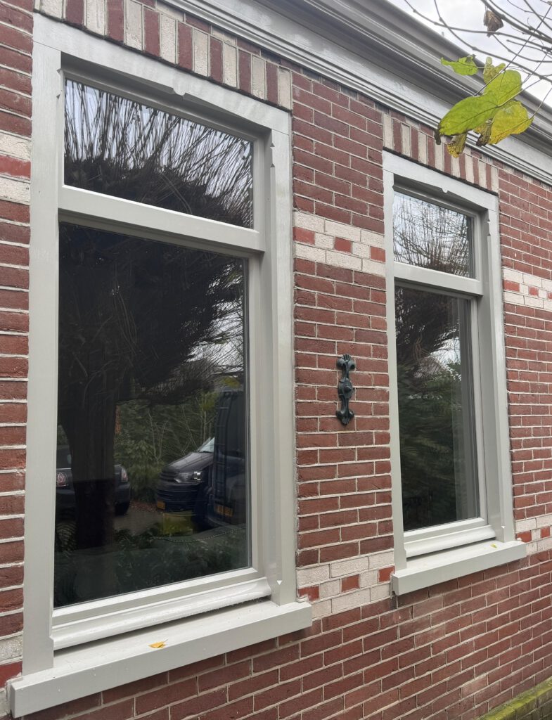 authentieke tuindeuren, Hollandse kozijnen, nostalgische deuren, traditionele deuren, deuren pui, pui, harmonica vouwdeuren, houten vouwpui, buiten schuifpui, houten pui, Accoya deuren