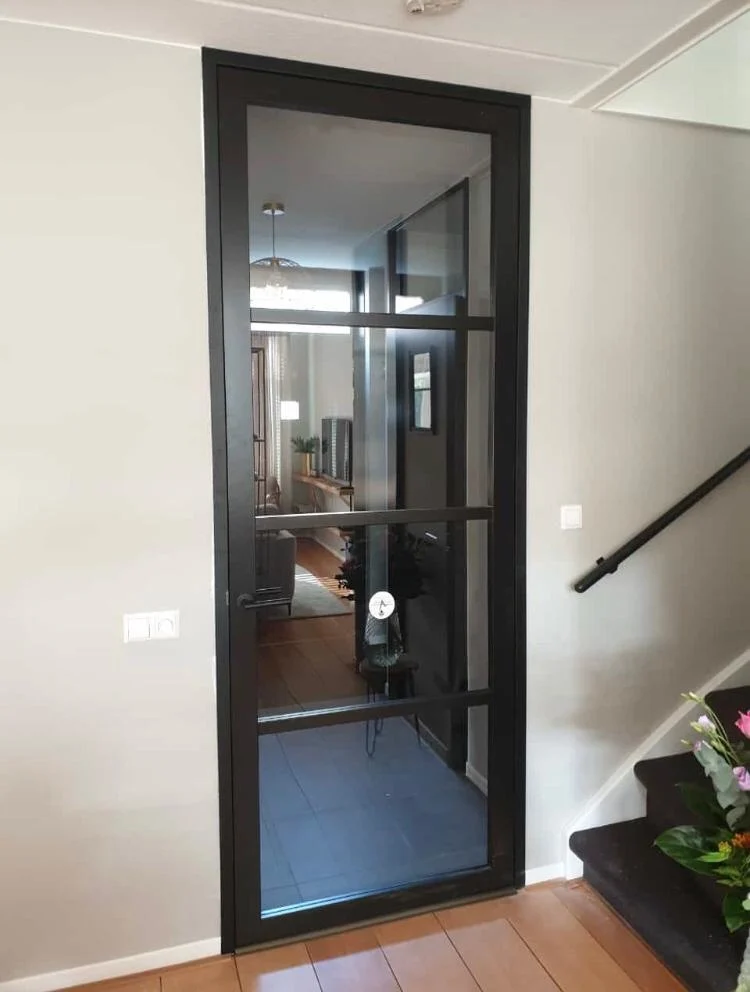 binnen deuren, taatsdeuren , ayous deuren, binnen deur van ayous, industrie look, strakke deuren, design deuren