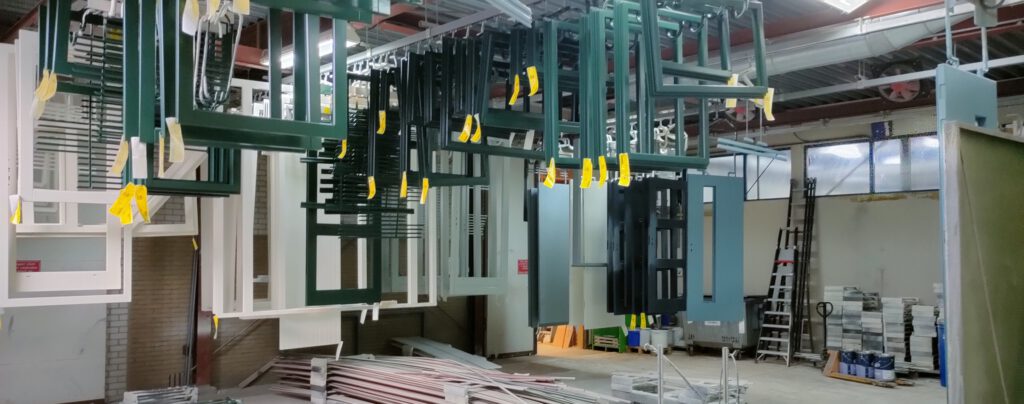 duurzame hef schuifpui met loopdeur, duurzame kozijnen, duurzaamheid gevelkozijnen, duurzaamste kozijnen, Eco kozijnen, FSC kozijnen, CO2 kozijnen, passiefbouw kozijnen, energiezuinige kozijnen, KT-LINE, KT-P.LINE, KT-E.LINE, KT-S.LINE,