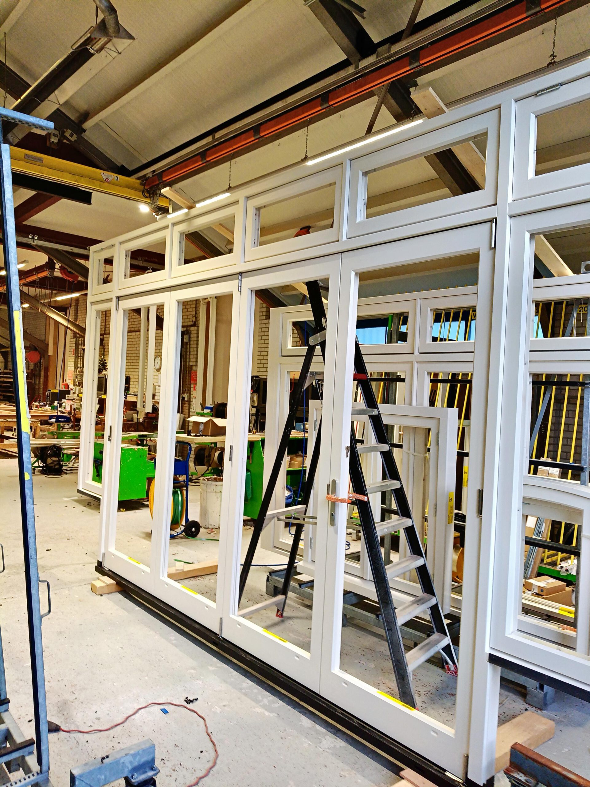 harmonica deuren, vouwdeuren, harmonica pui, vouwpui, harmonica vouwdeuren, houten vouwpui, buiten schuifpui, houten harmonica schuifpui, Accoya harmonica vouwdeuren