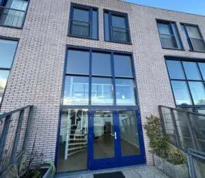 Gevel kozijnen, gevelkozijn, Accoya koijnen, mahonie kozijnen, stapelkozijnen, gekoppelde kozijnen, muur kozijnen