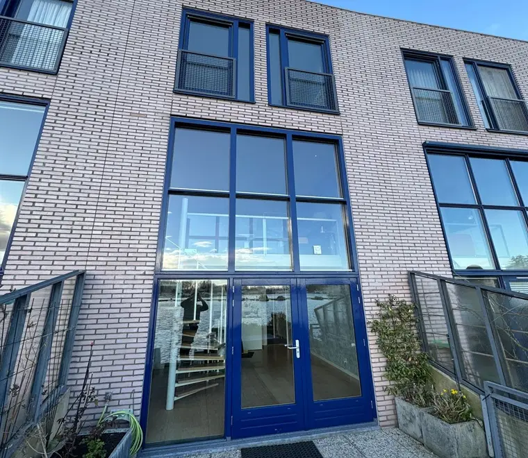 Gevel kozijnen, gevelkozijn, Accoya koijnen, mahonie kozijnen, stapelkozijnen, gekoppelde kozijnen, muur kozijnen