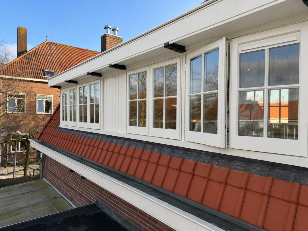 FSC, duurzaam hout fsc, kozijnen van hout, houten kozijnen, houten deuren, houten ramen, luiken, deur van hout, duurzame kozijnen, isolatie kozijnen, vouwdeuren, harmonica vouwdeuren, vouwpui, schuifpui, hf schuifpui, schuifdeuren, shutters, gevelbekleding, panelen, Accoya hout,