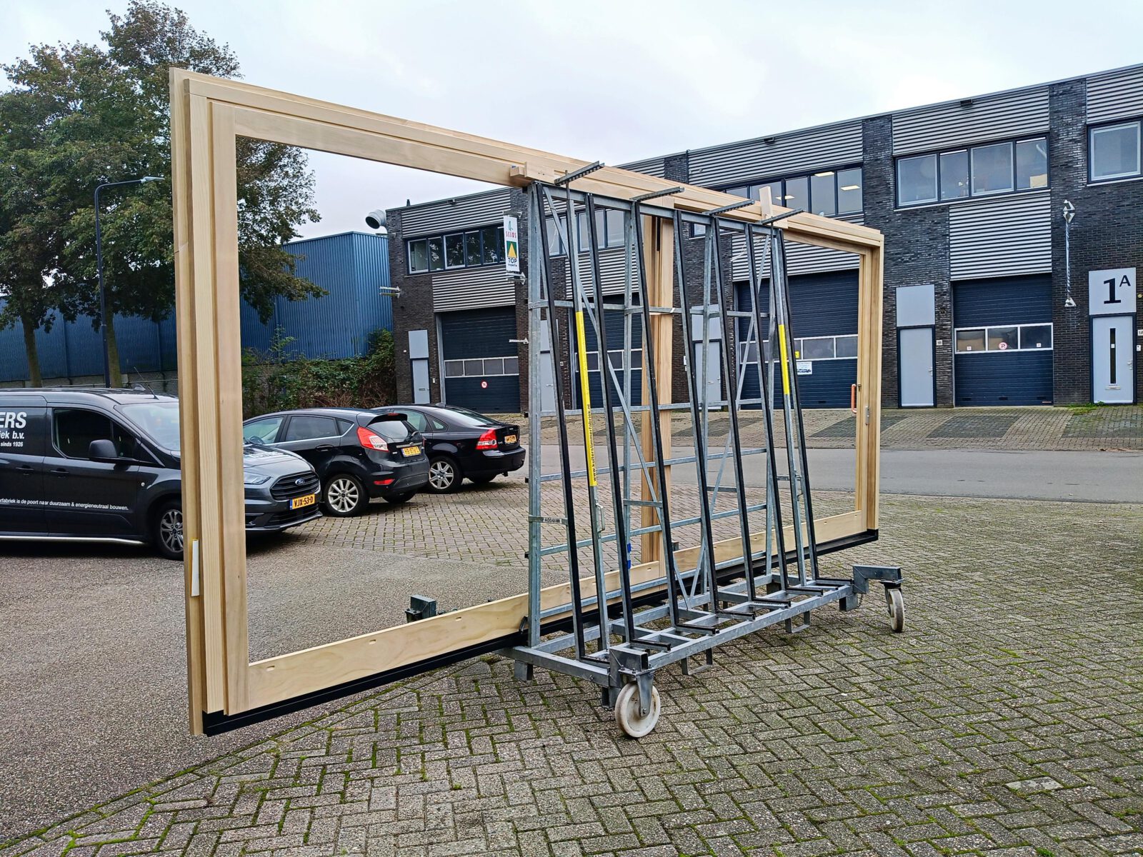 Accoya volhout, Accoya blank, Accoya transparant hout, deuren, Accoya onbehandeld, Accoya terrasdeuren, Accoya tuindeuren, Schuif deuren van Accoya, Accoya hef schuifpui, kozijnen van hout, houten kozijnen, houten deuren, houten ramen, deur van hout, duurzame kozijnen